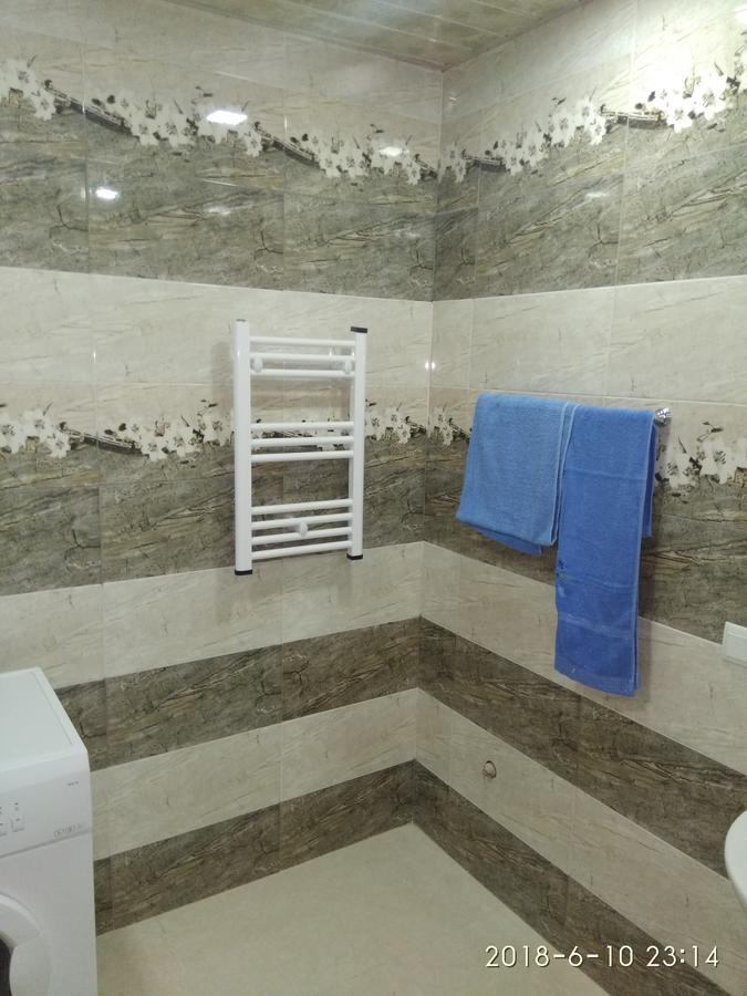 Guest House In Center エレバン エクステリア 写真